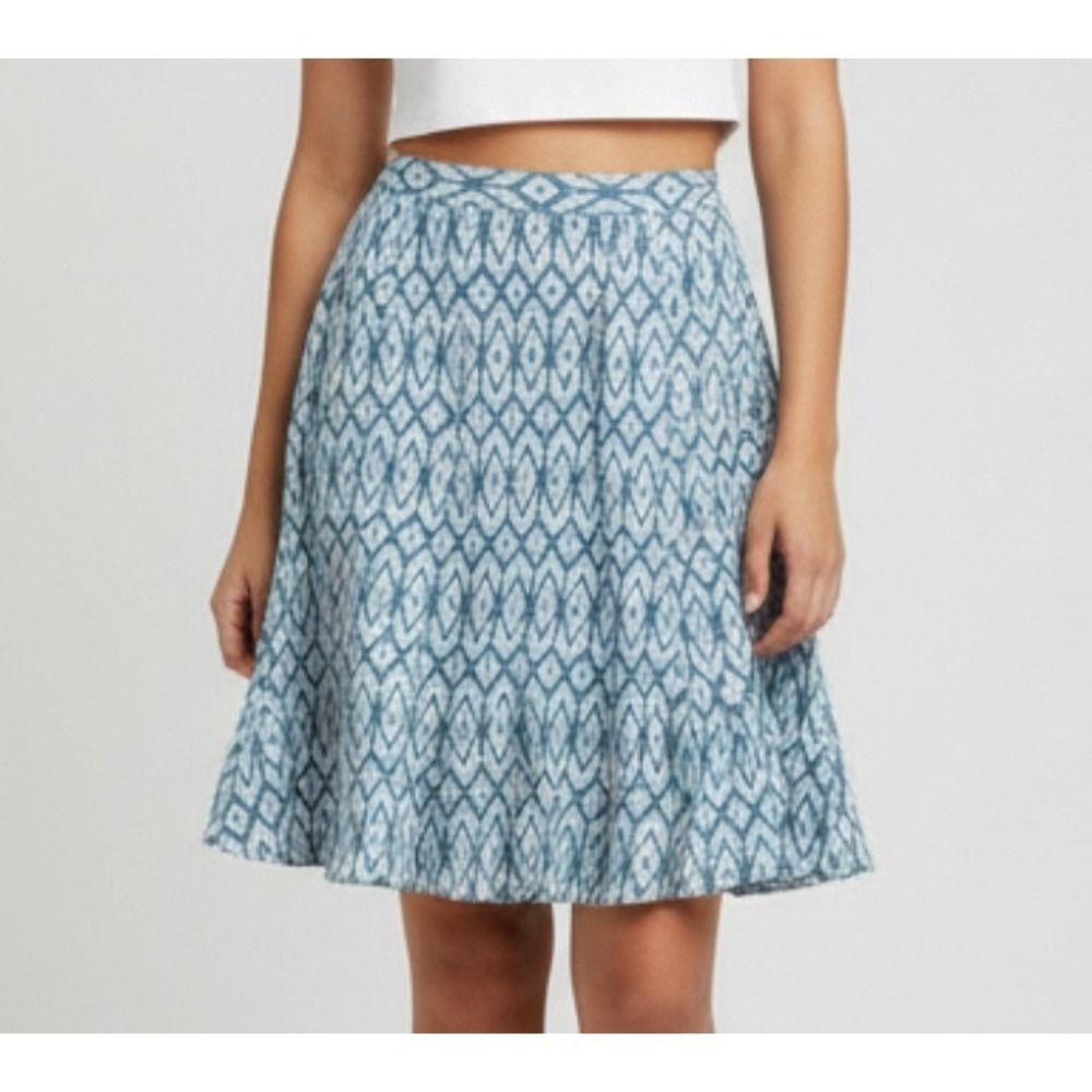 STUDIO WEST APPAREL Denim Blue & Ivory IKAT PRINT FLARE SKIRT Pull-On Cotton L